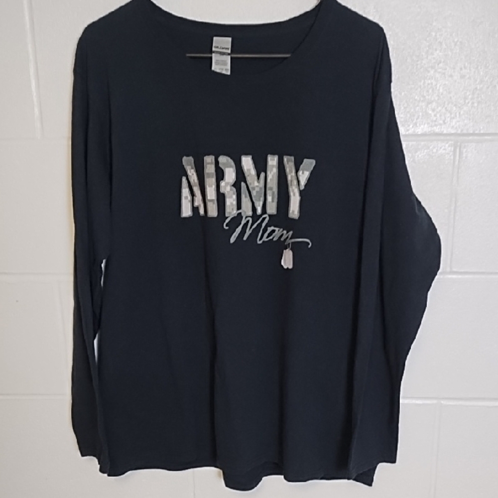 Proud Army Mom Gildan Black Heavy Cotton Shirt